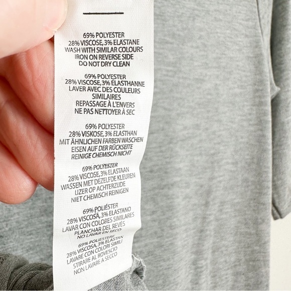 NWT!! Boohoo Gray Lara Cropped Sleeve Turtleneck sz 8 - Picture 4 of 8